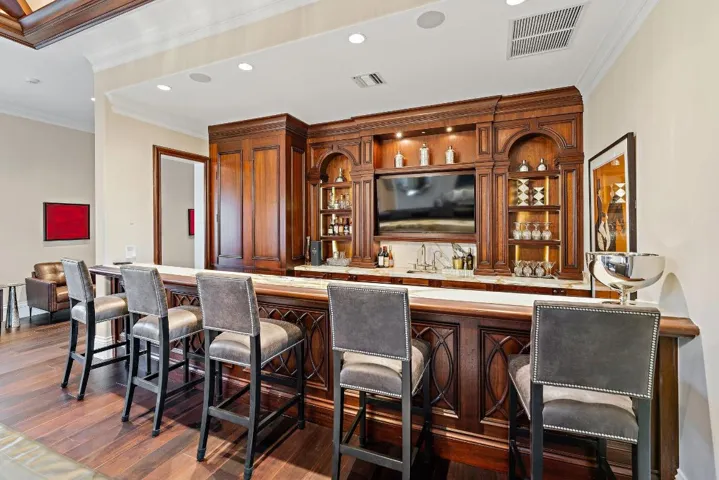 2nd FL Bar