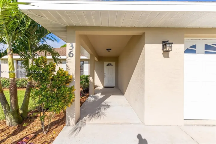 Loggia entry