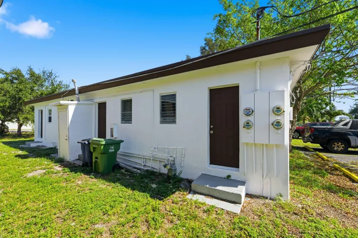06_406_NW_7th_Ct_Hallandale_Beach_FL_330