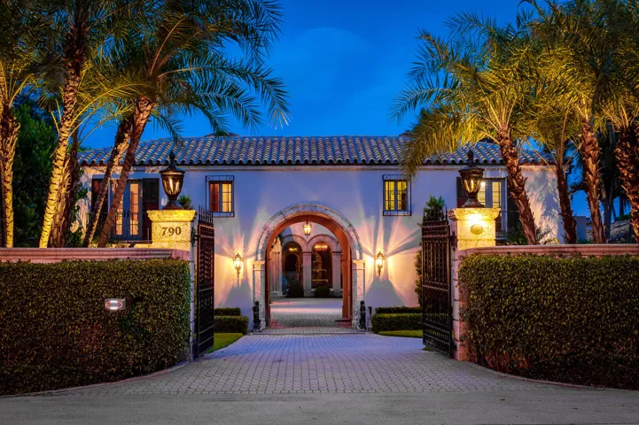 Landmarked Entry