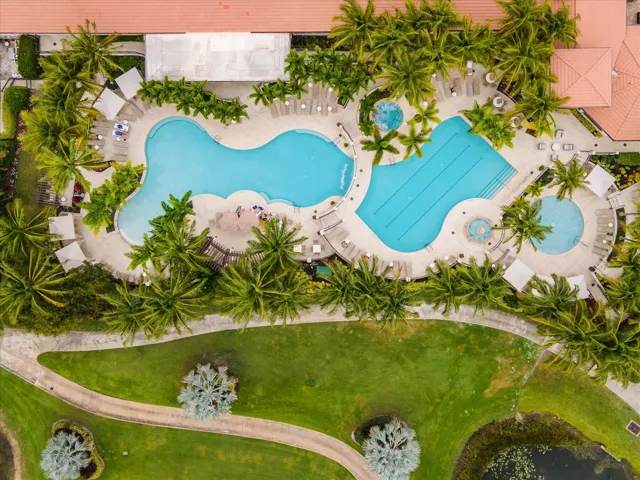 Aberdeen clubhouse pools