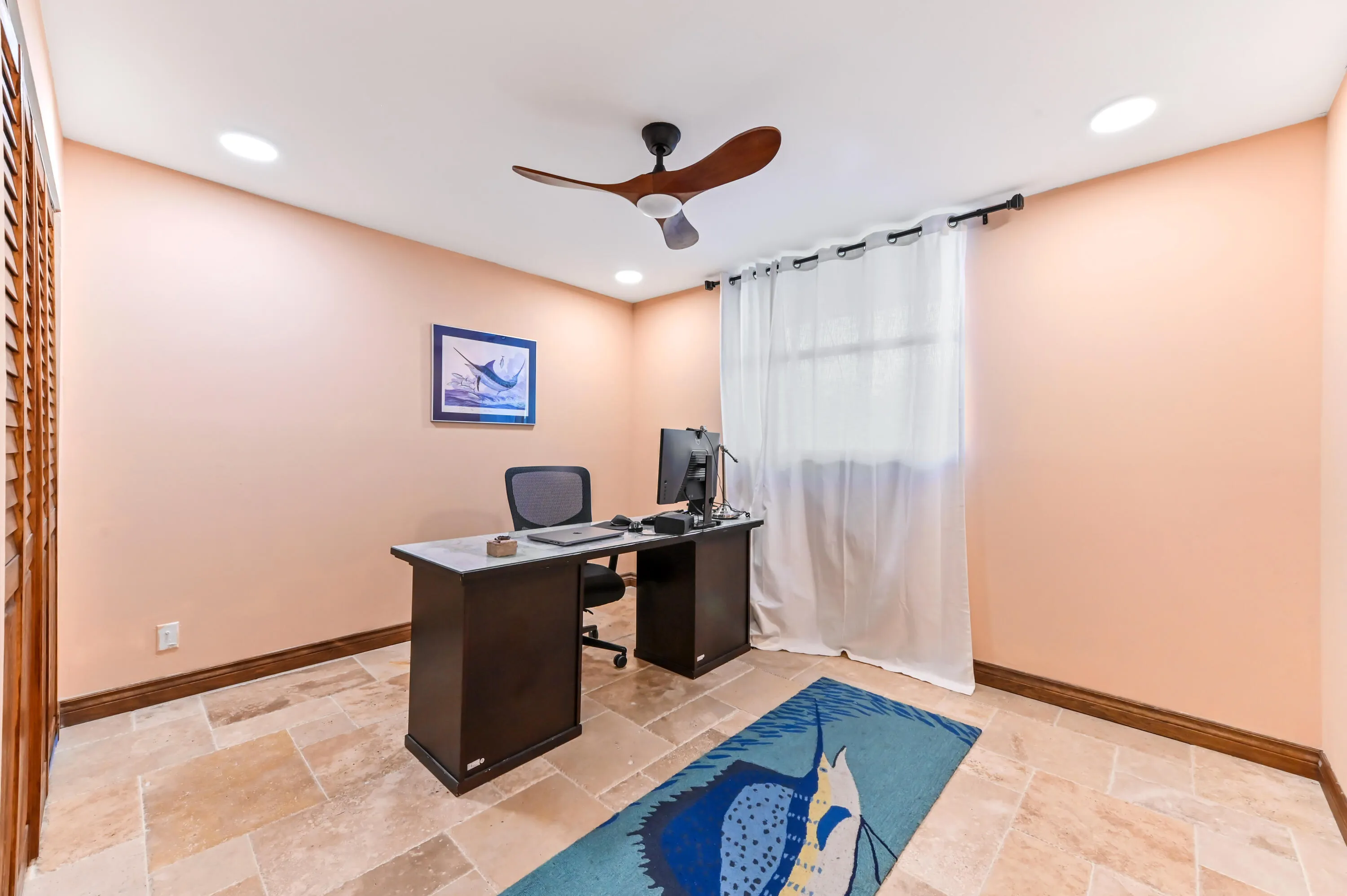 22 office 01