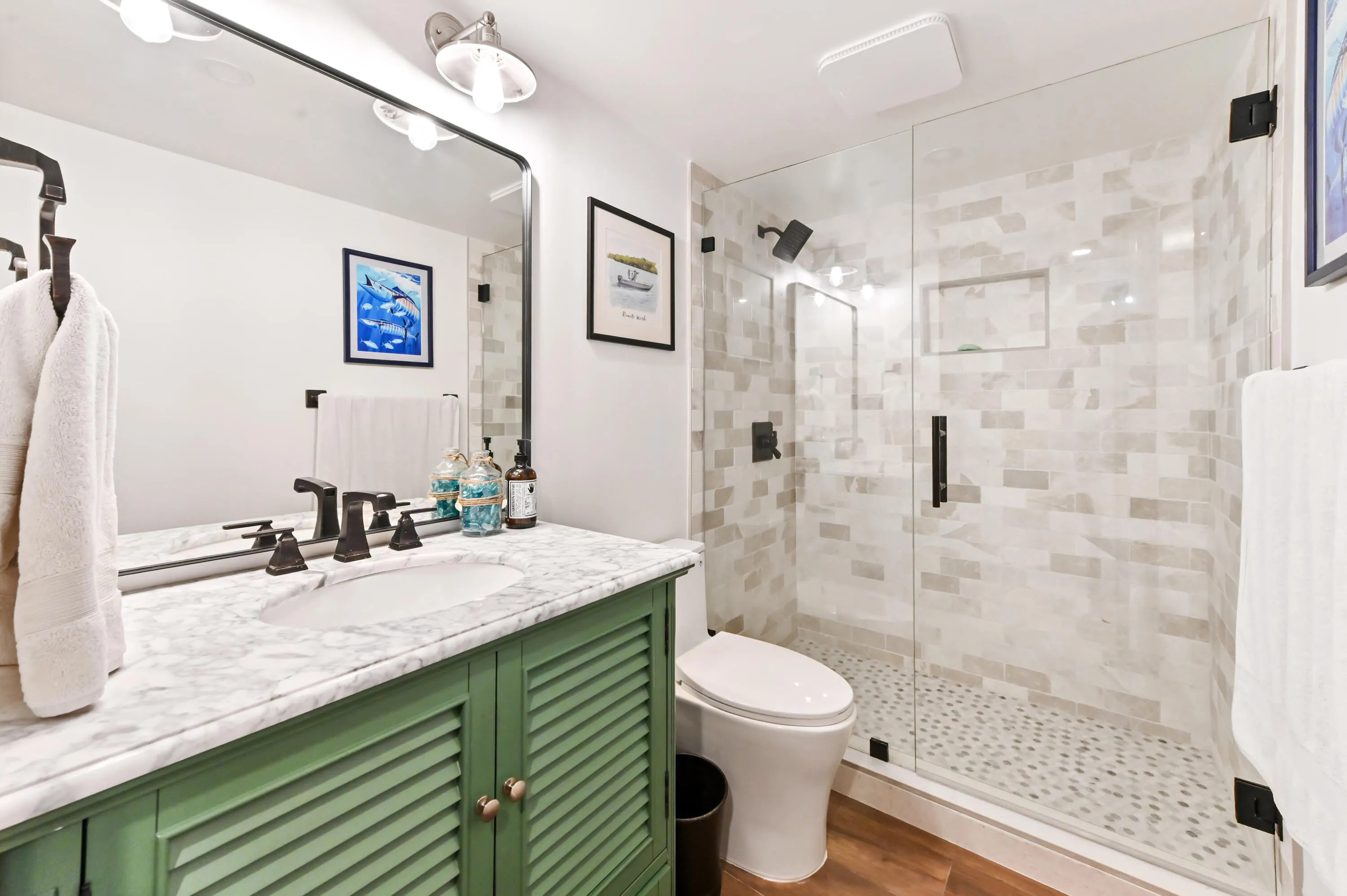21 bathroom 01