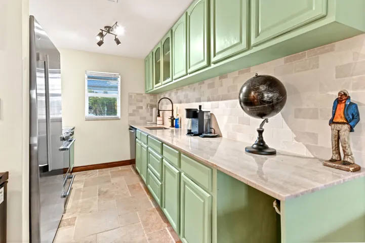 06 kitchen 01
