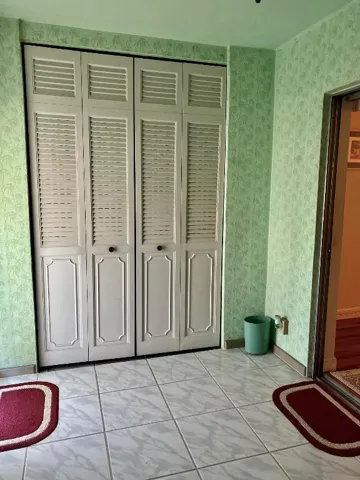 washer/dryer closet
