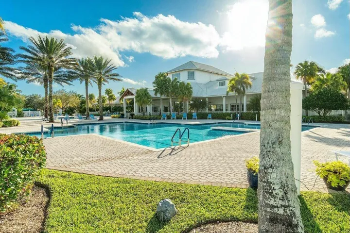 Baywinds_Adult Lap Pool