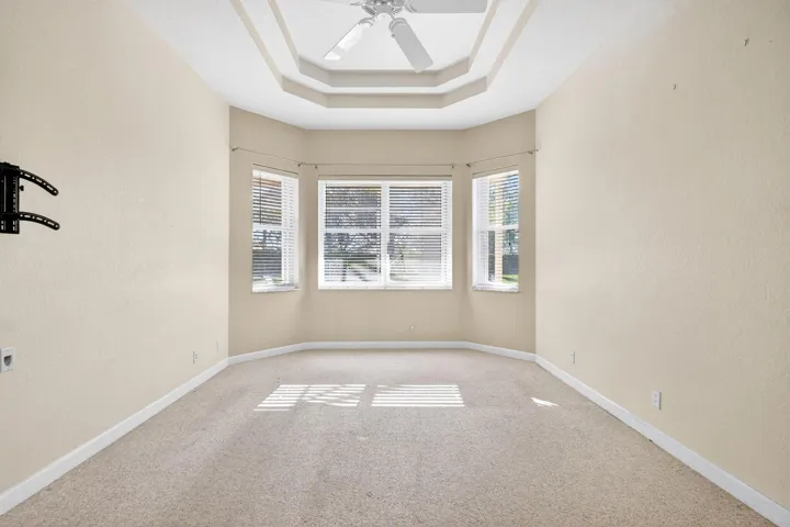 Primary Suite_sitting area