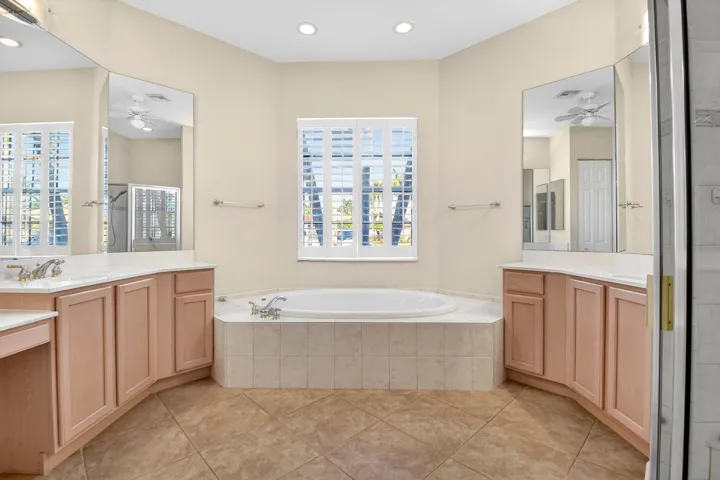 En Suite Primary Bath