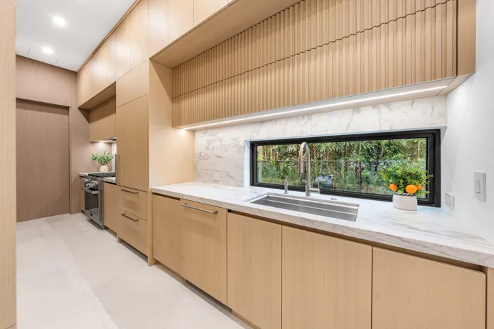 033-234AlexanderPalmRoad-BocaRaton-FL-33