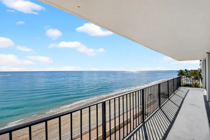 40 Foot Balcony