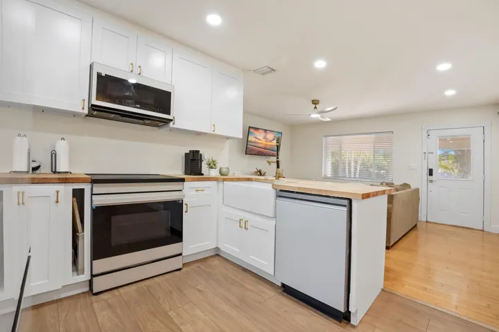 18 Kitchen 03
