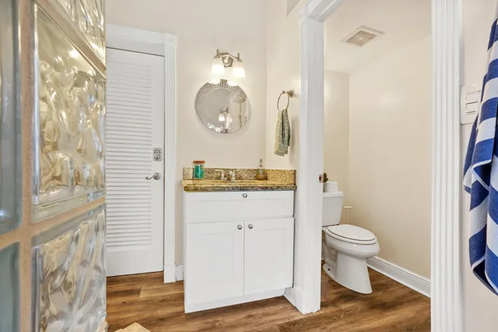 12 Bathroom 01