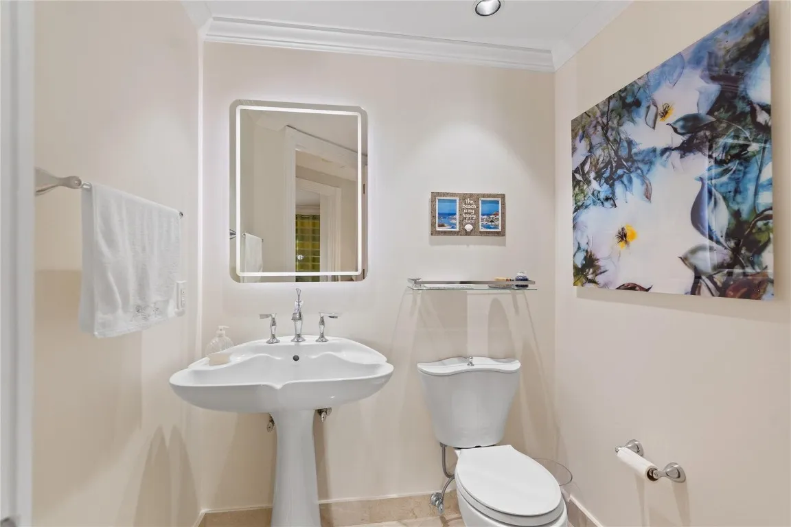 POWDER ROOM
