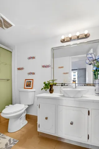 >Second Bathroom
