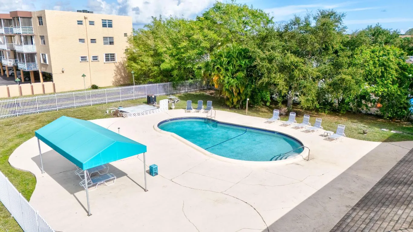 31_1400_Tallwood_Ave_APT_20631_mls