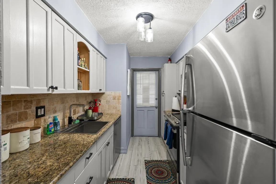 05_1400_Tallwood_Ave_APT_2065_mls
