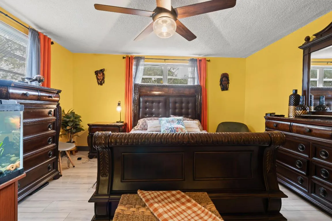 21_1400_Tallwood_Ave_APT_20621_mls