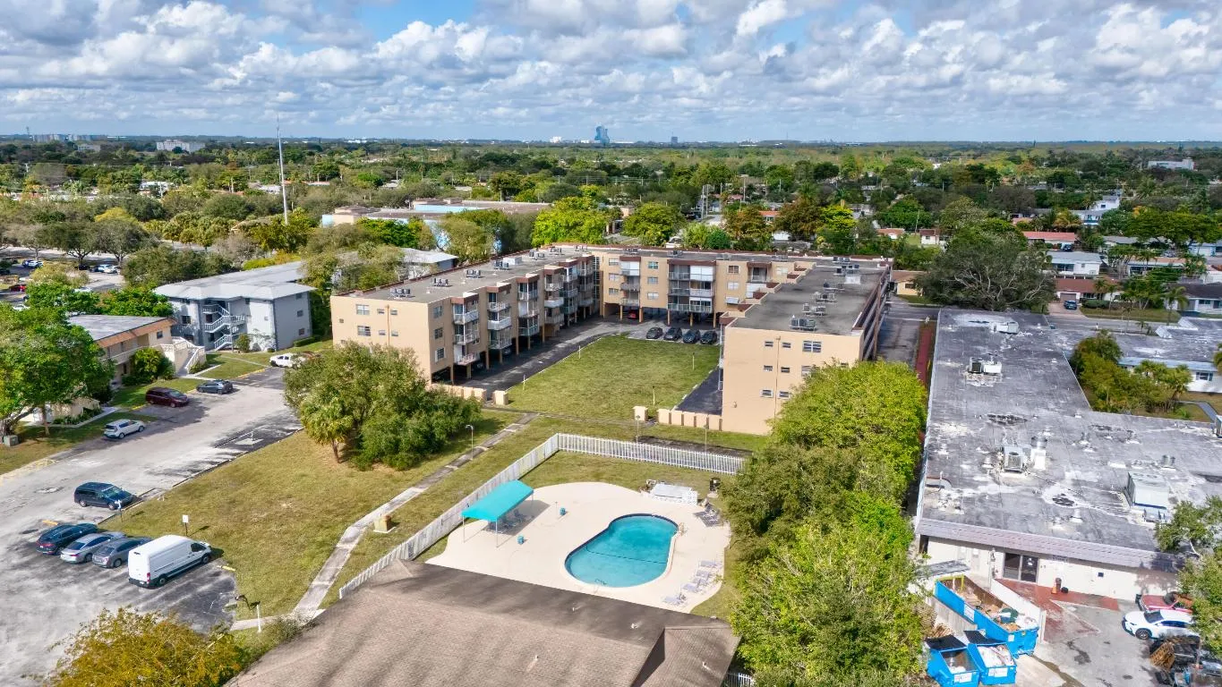 28_1400_Tallwood_Ave_APT_20628_mls