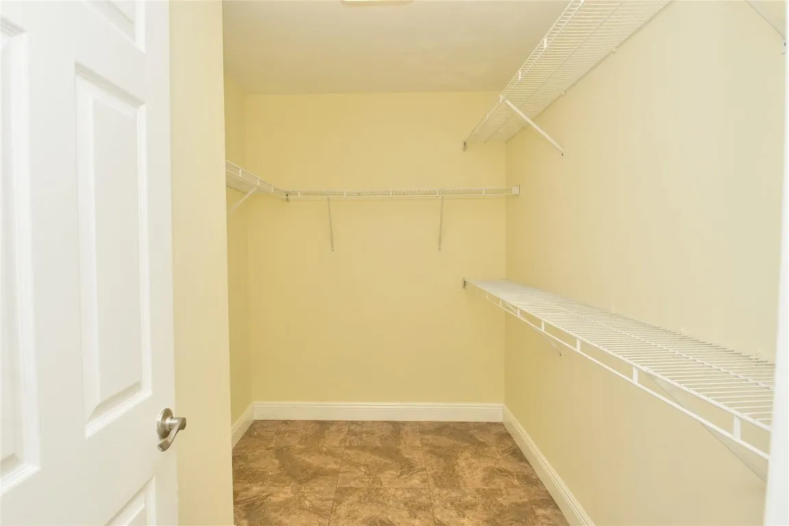 Walk in closet