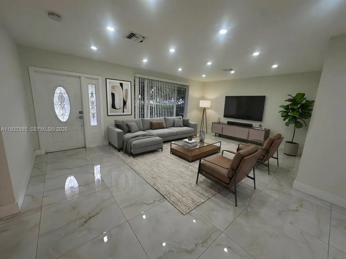 Family Room/Foyer Virtually Staged