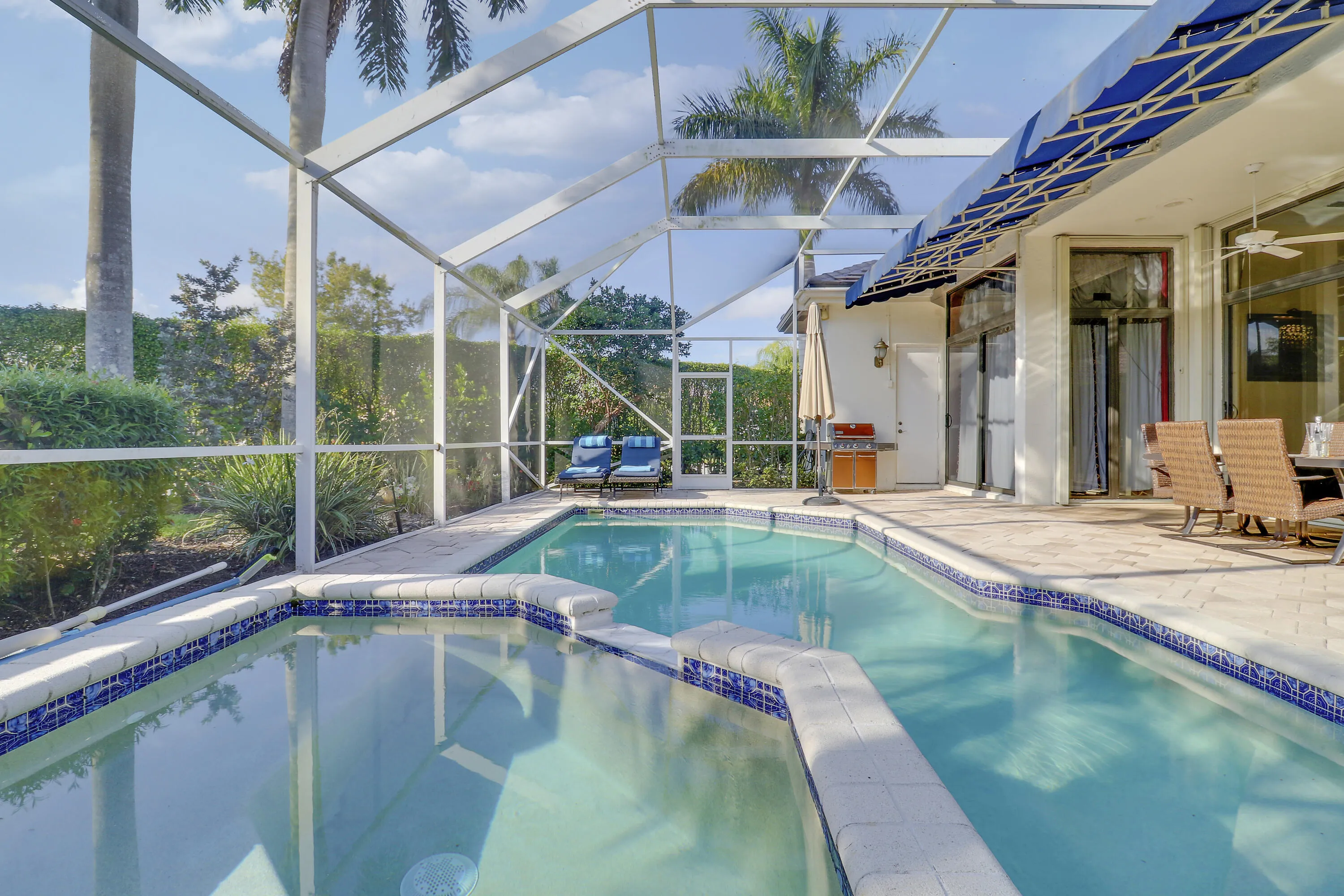 Resurfaced Heated Pool/Spa