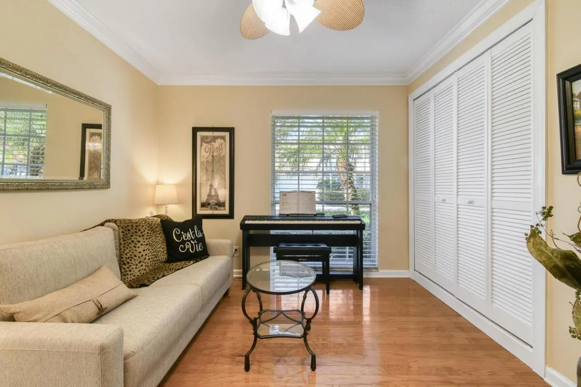 349 Eagleton Golf Dr (38)