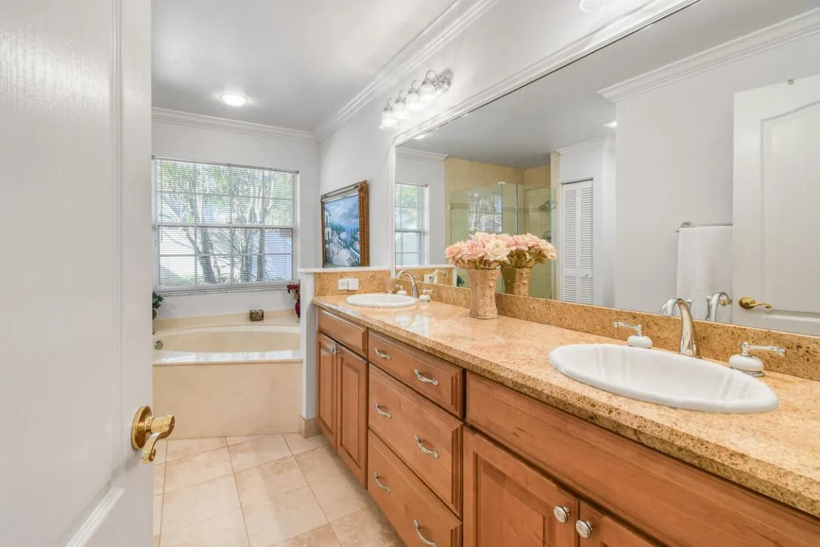 349 Eagleton Golf Dr (55)