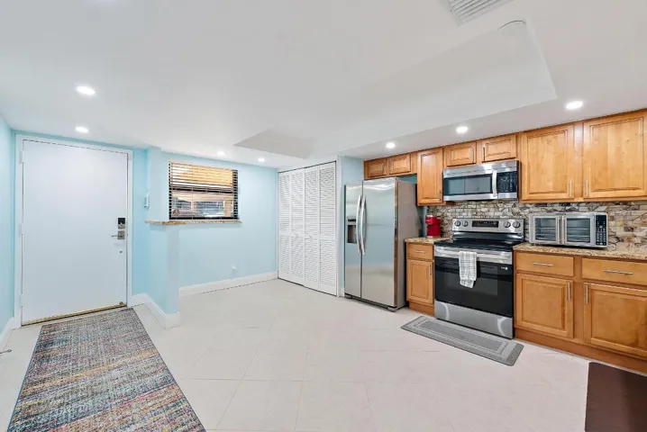 Spacious Kitchen