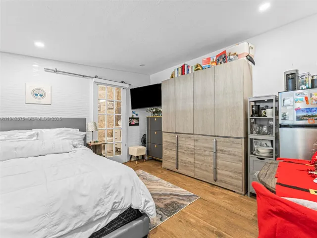 Photo 48