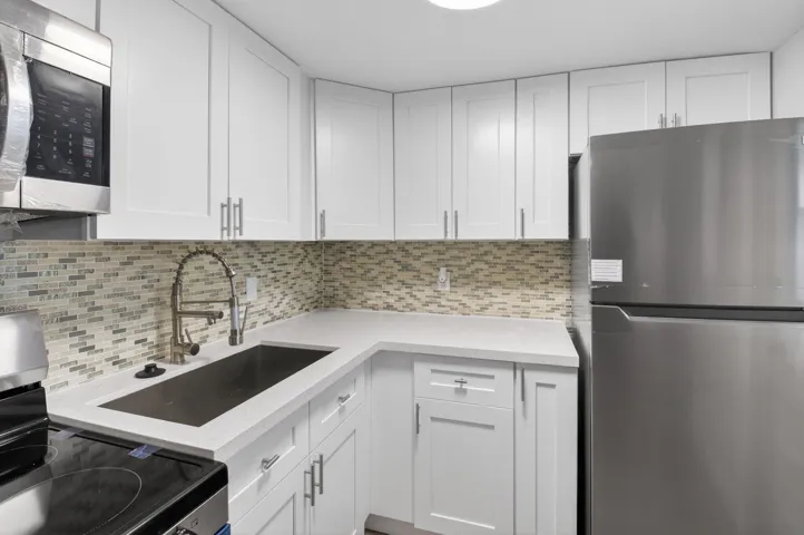 Brand-NEW Kitchen