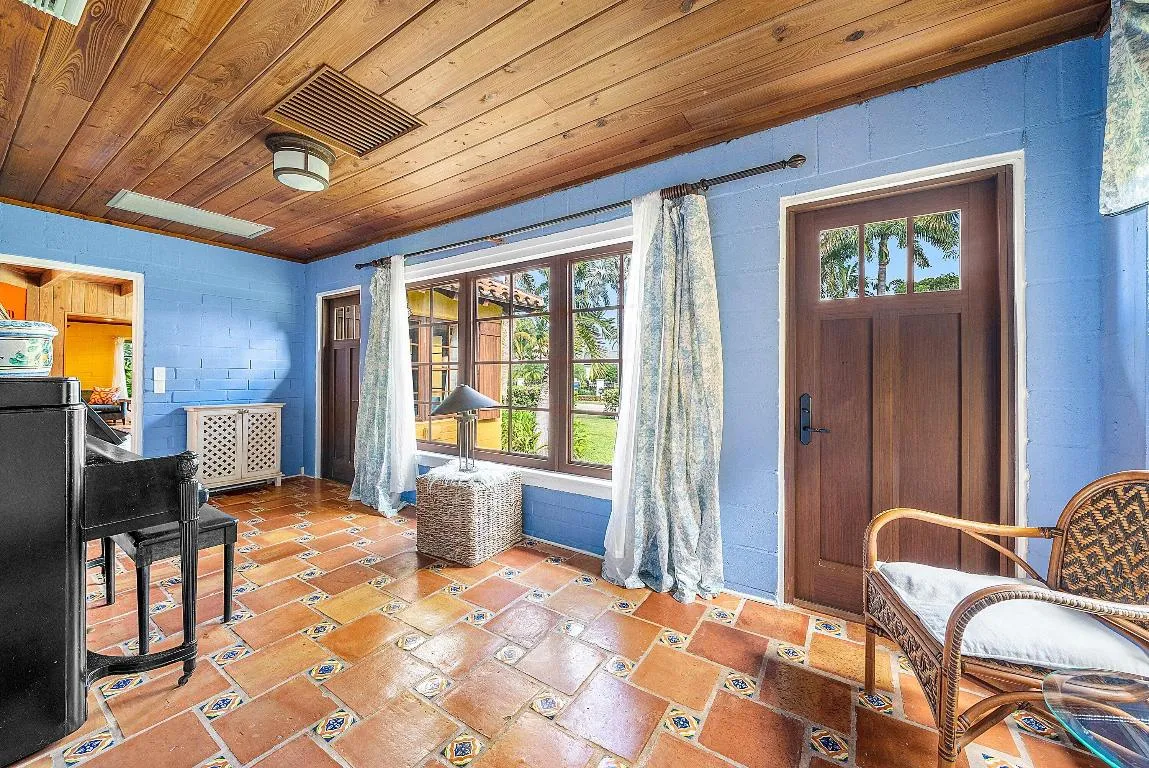 018-334PalmTrail-DelrayBeach-FL-33483-SM