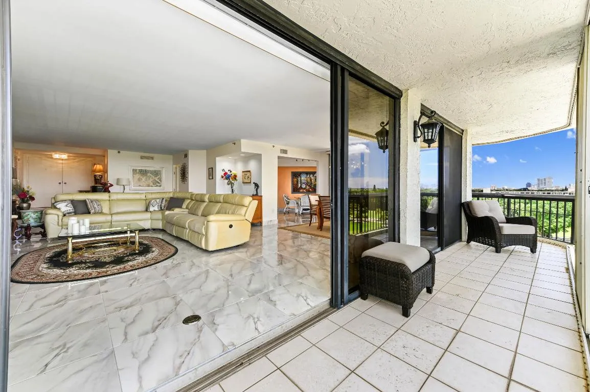 FLORIDA LIVING