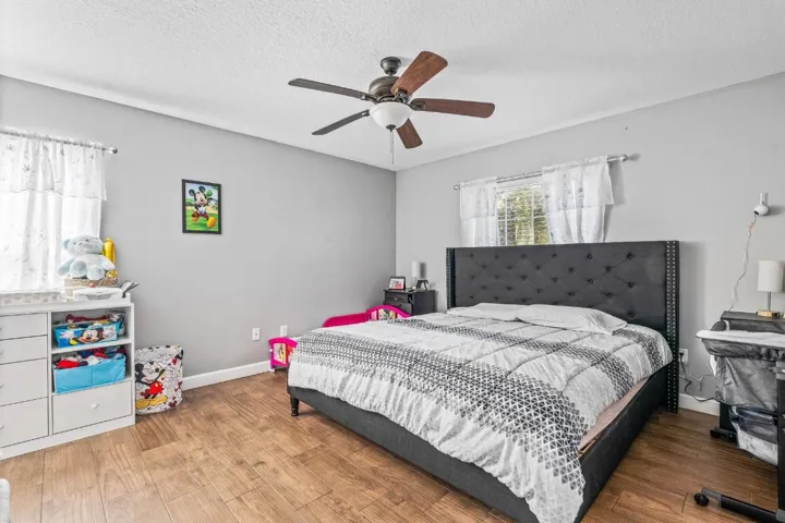 1035_34th_Avenue_SW-29_40