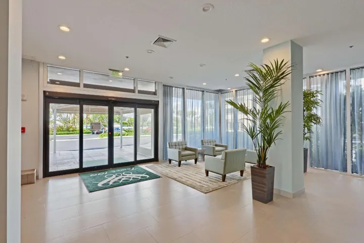 71-web-or-mls-Virtuals 1 Waterglides sto