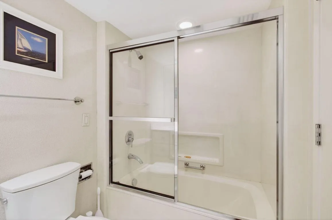 2nd Bathroom