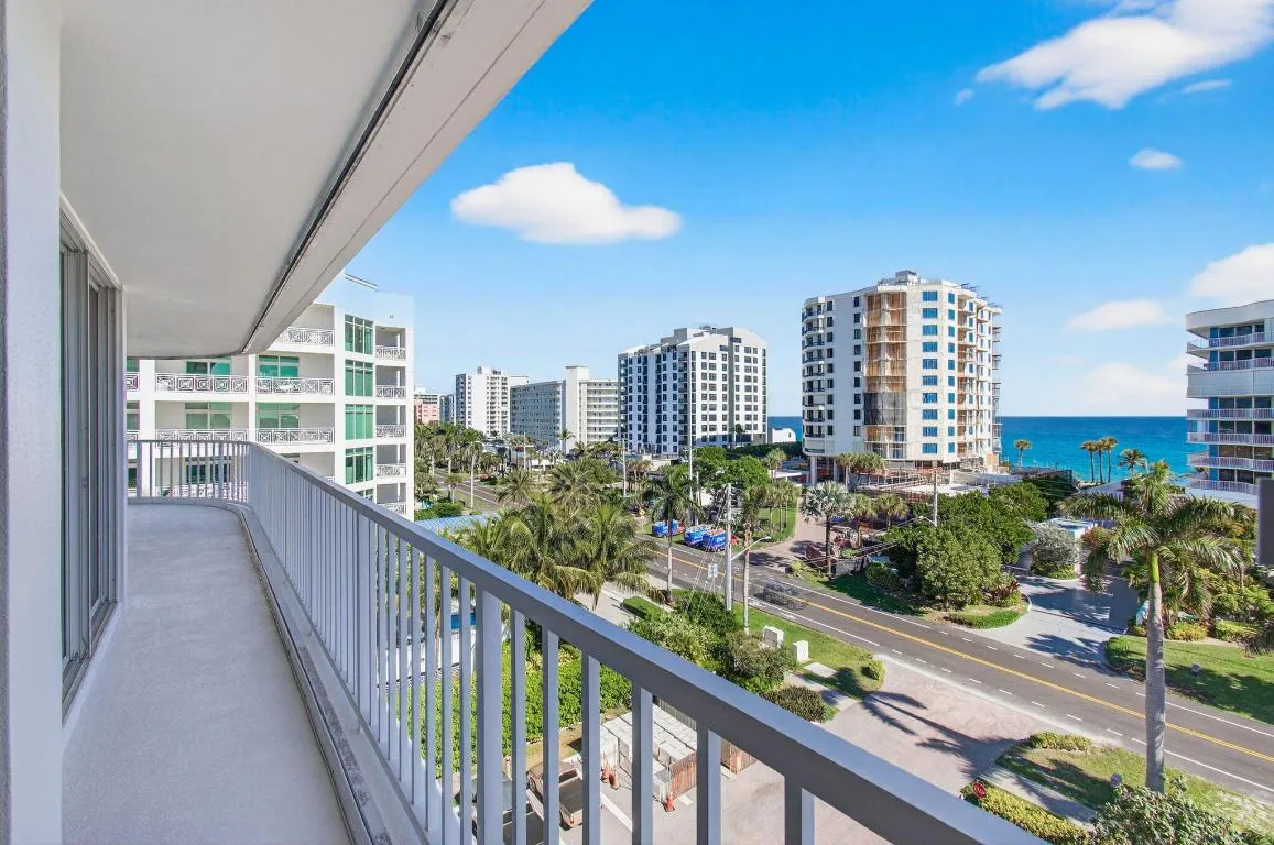 wrap around balcony
