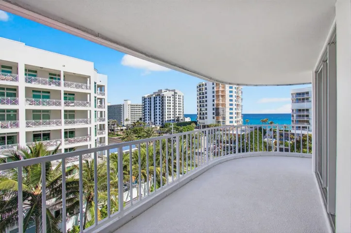 wrap around balcony