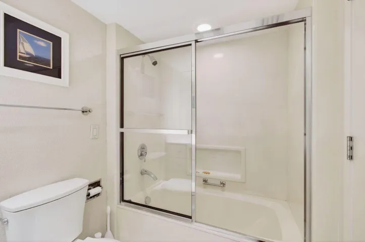 2nd Bathroom
