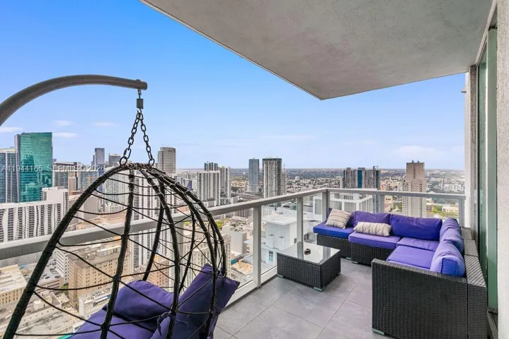 balcony 2