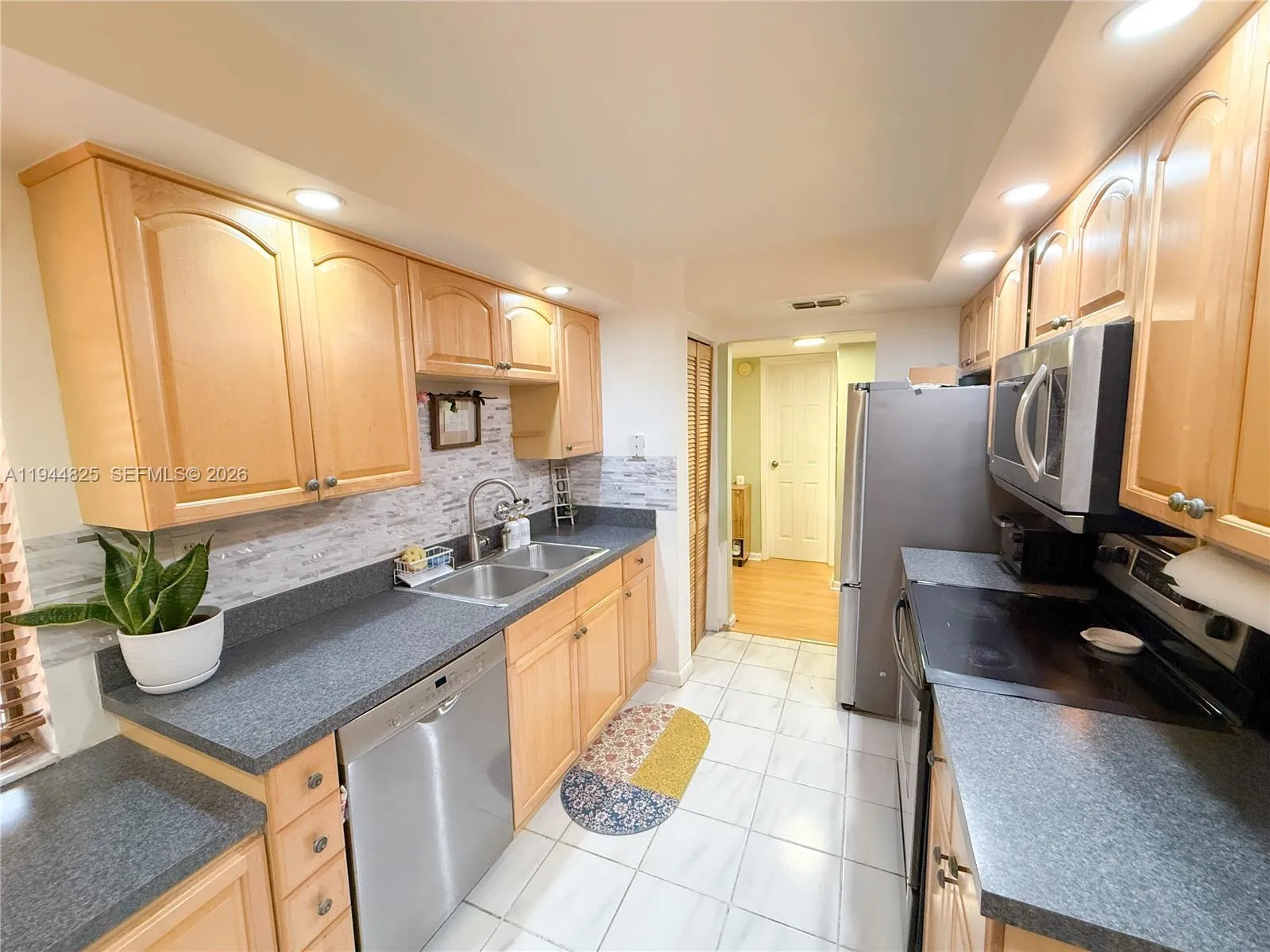 GALLEY KITCHEN