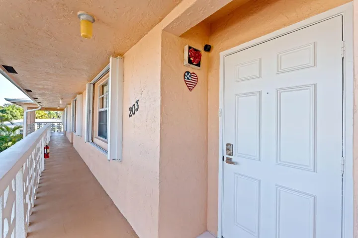 1-web-or-mls-A7403118