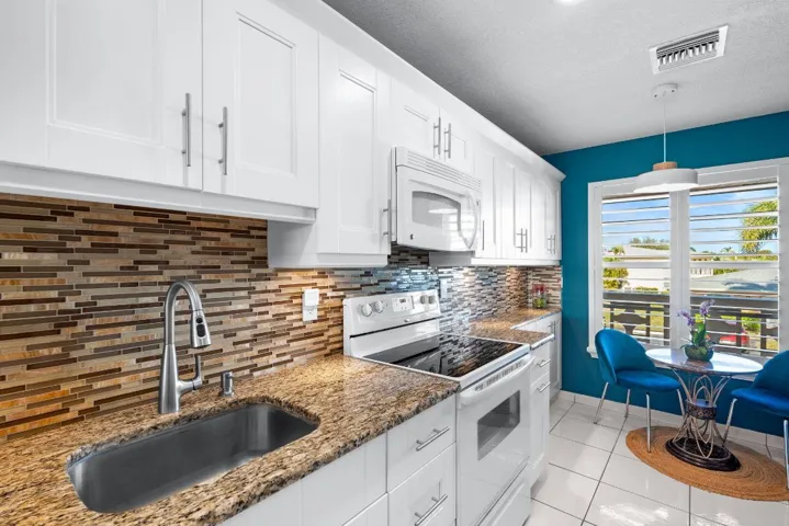 8-web-or-mls-A7403069