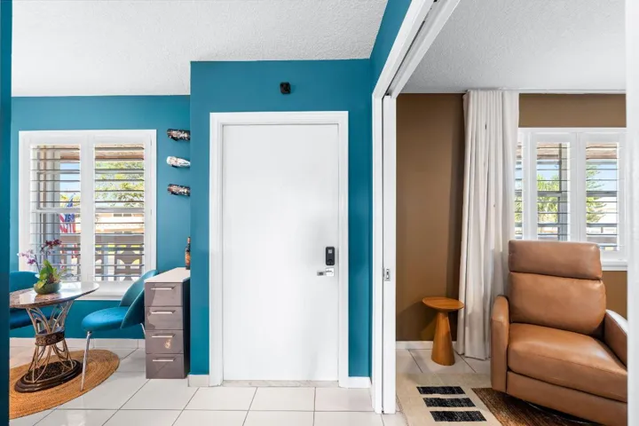 3-web-or-mls-A7403042