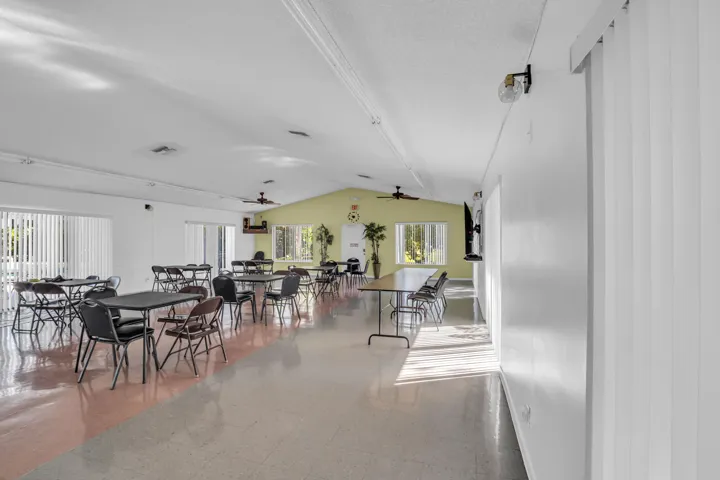 1012 Green Pine Blvd-23