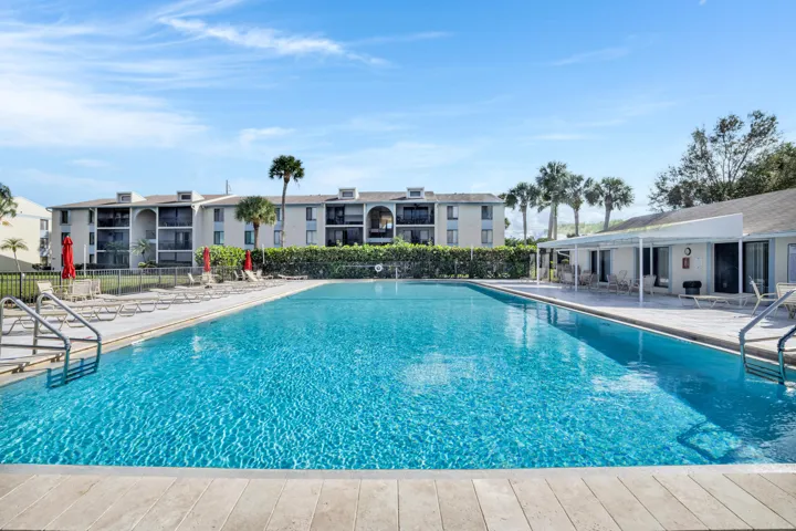 1012 Green Pine Blvd-27