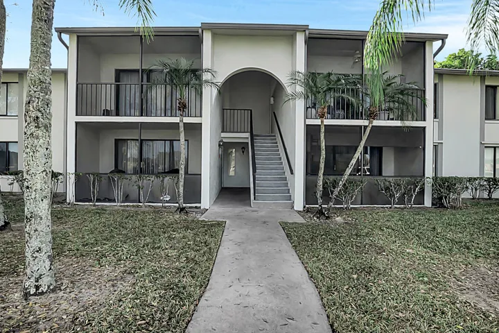 1012 Green Pine Blvd-32