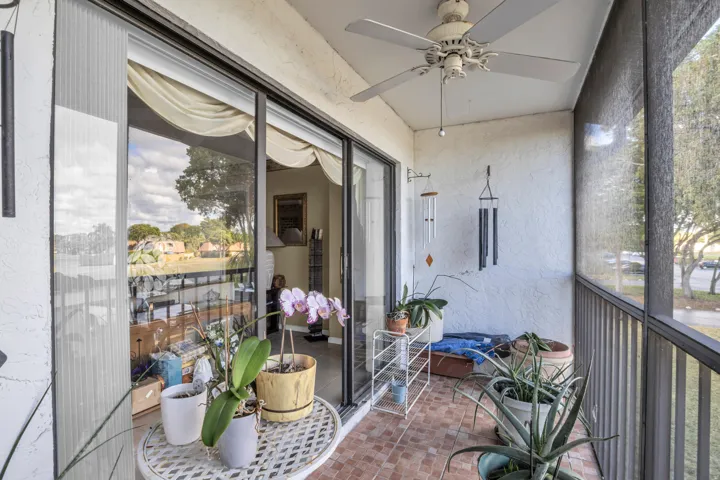 1012 Green Pine Blvd-37