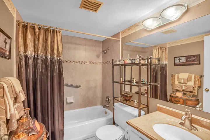 1012 Green Pine Blvd-12