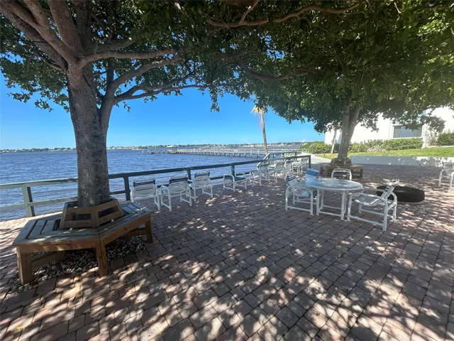 Waterfront Courtyard - perfect to watch the sunset or sunrise