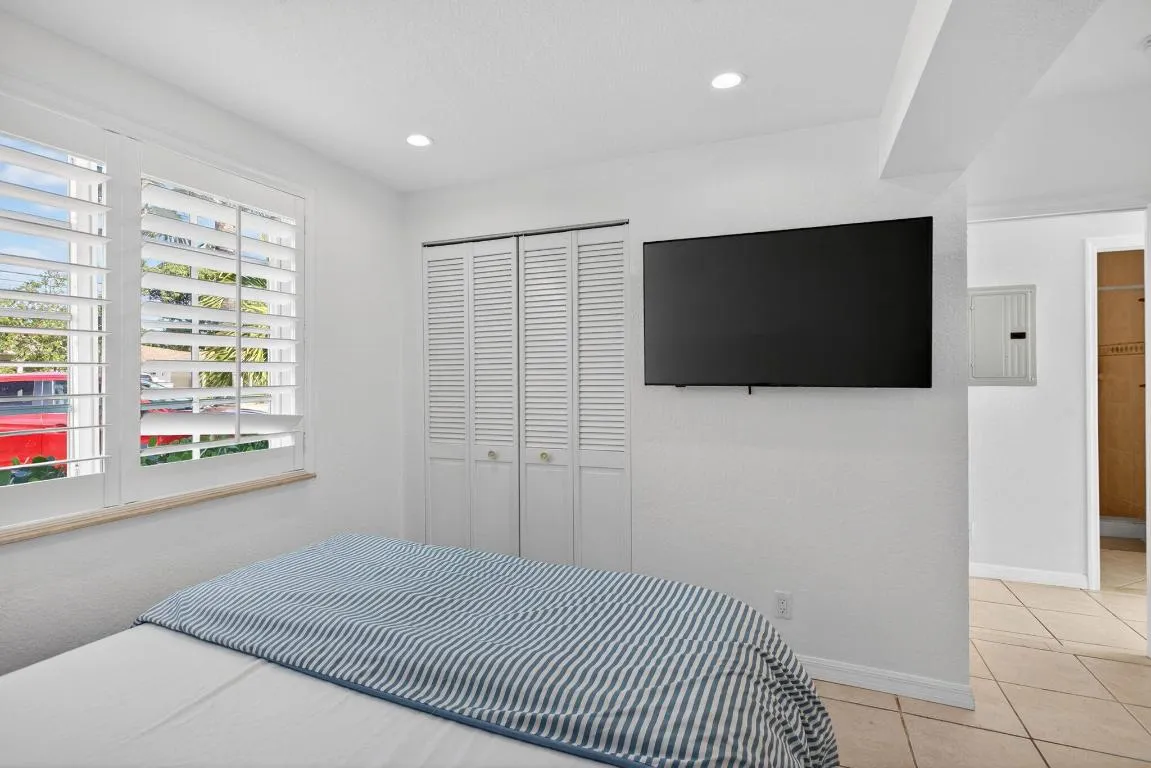 62-web-or-mls-736-6957